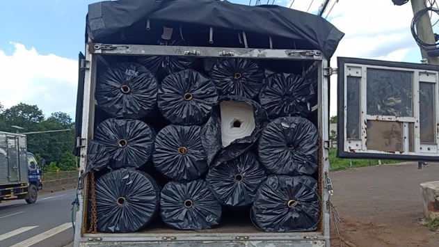 Hình ảnh hàng hóa được giao ngay đến công trình ngay khi có đơn đặt hàng Hinh anh hang hoa duoc giao ngay den cong trinh ngay khi co don dat hang