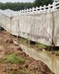 Sập cầu tiền tỉ khi chưa nghiệm thu