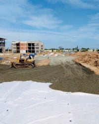 Vải địa kỹ thuật ART19 – TS60 và rọ đá (2x1x0.5)m dùng trong công trình huyện Bình Chánh, TP.HCM