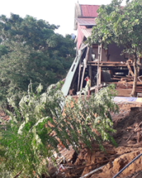 Những lợi ích “bất ngờ” khi làm kè chắn sóng biển ở Miền Trung