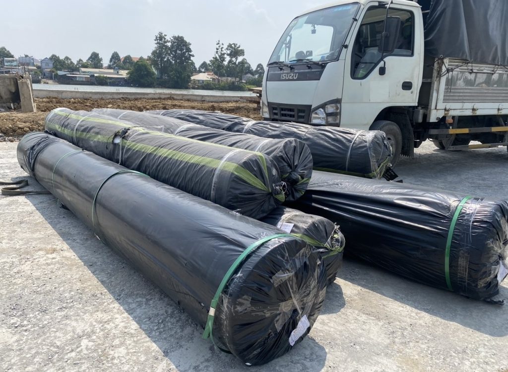 Hình ảnh cuộn vải địa kỹ thuật không dệt và dệt Phú An Nam giao cho các dự án khác Hình ảnh cuộn vải địa kỹ thuật không dệt và dệt Phú An Nam giao cho các dự án khác