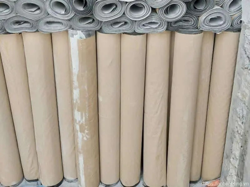 Giấy dầu chống thấm có khả năng kháng nước tốt, độ dẻo cao