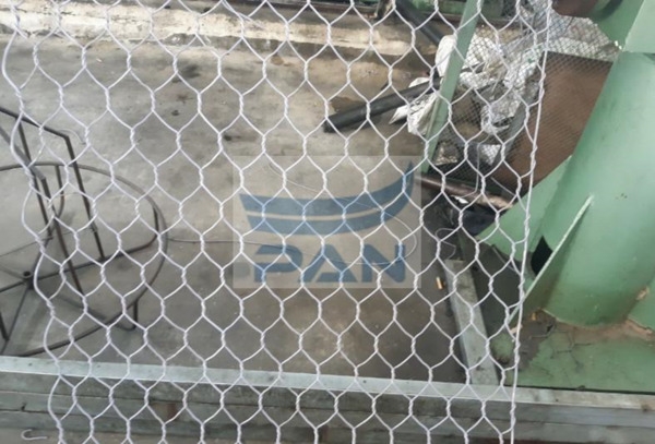 Thành phẩm rọ đá bọc nhựa PVC với mắt lưới hình lục giác