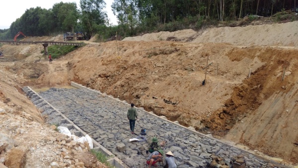 Ứng dụng rọ đá mạ kẽm gia cố nền móng công trình